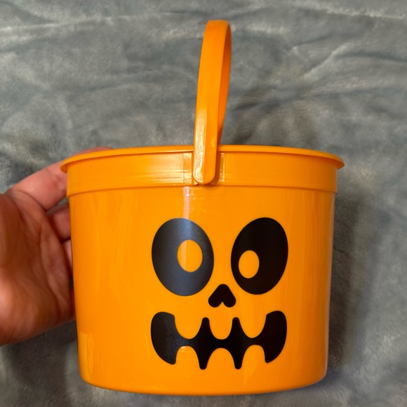 McDonald’s BOO Buckets 2023 - 1 Set with ALL 4 COLORS! - Picture 11 of 13